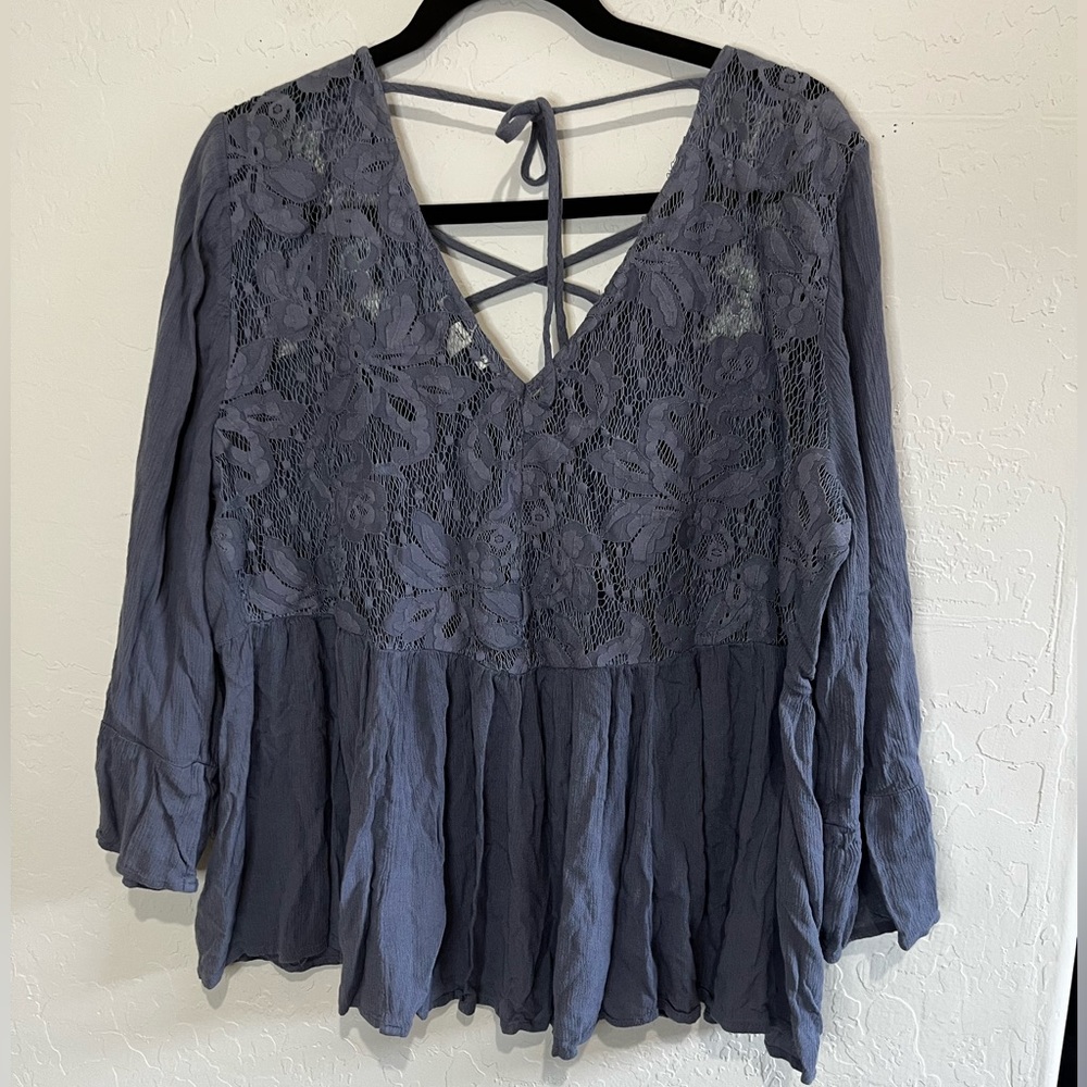 American Eagle Outfitters Lace Detail Top Size XL - Picture 3 of 5